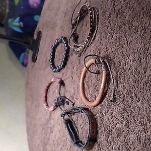 Mixed lot strap bracelets